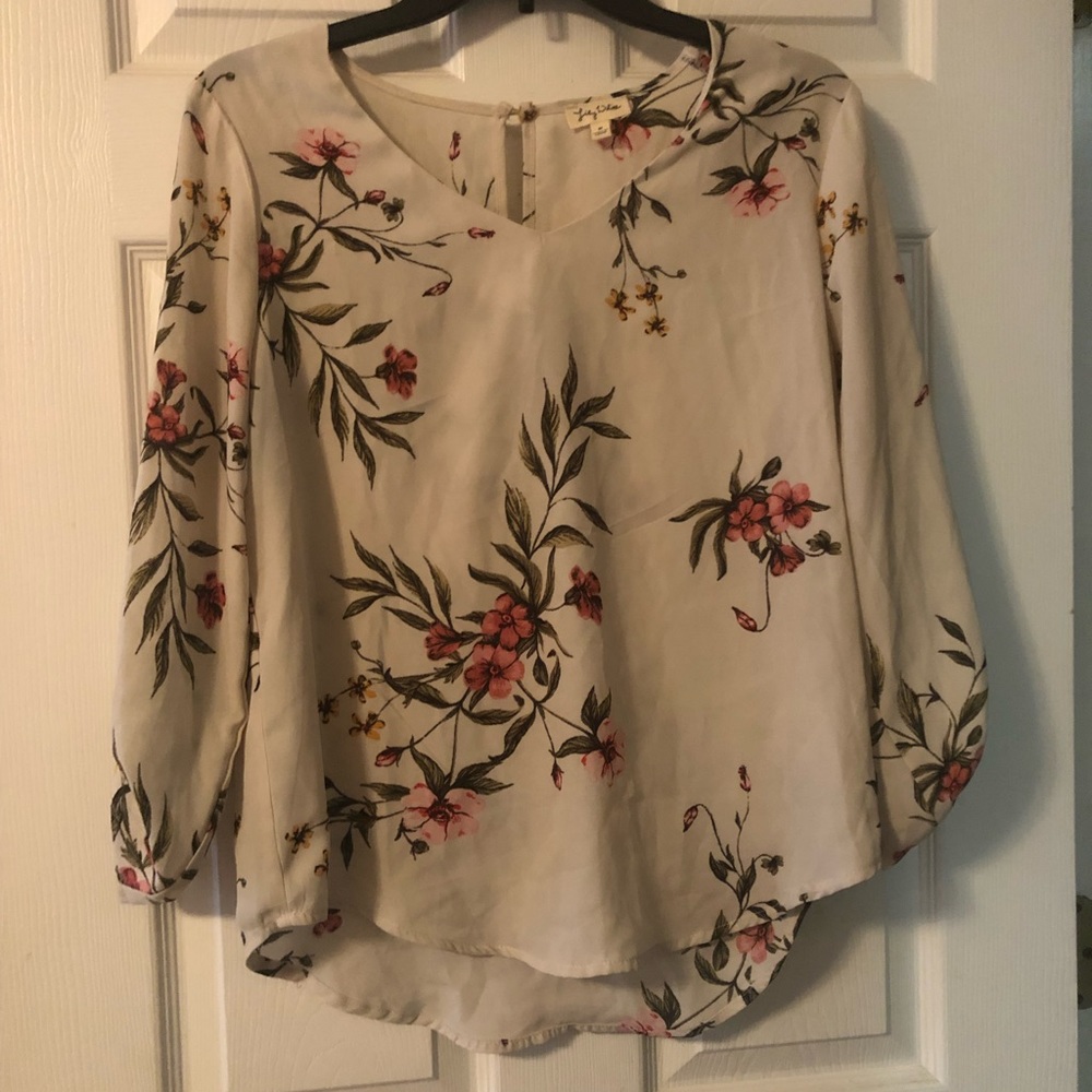 Cute Floral 3/4 shirt!